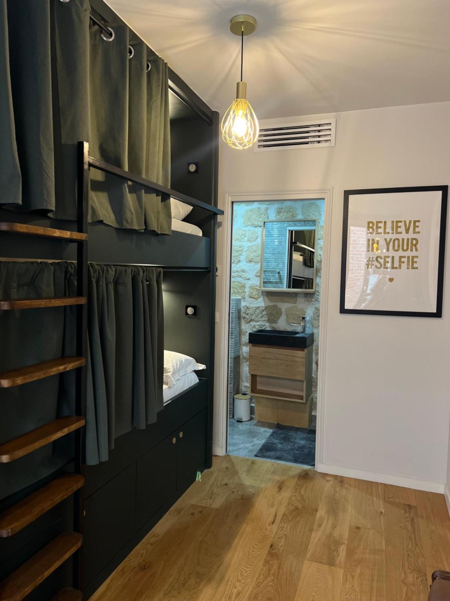 Hostel Fraternity-hotel